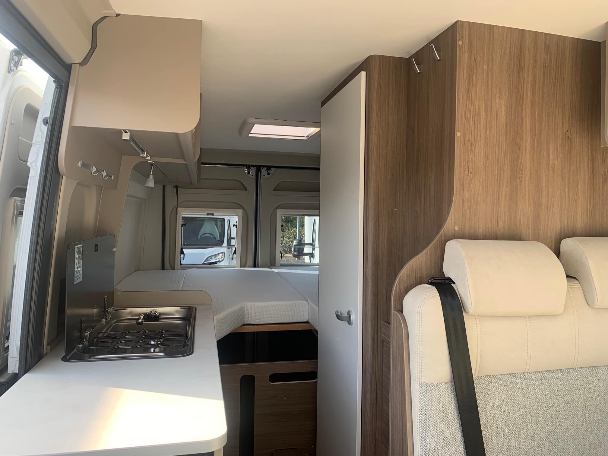 CARADO CVE 640 - 3CF - Camping Car Centre France