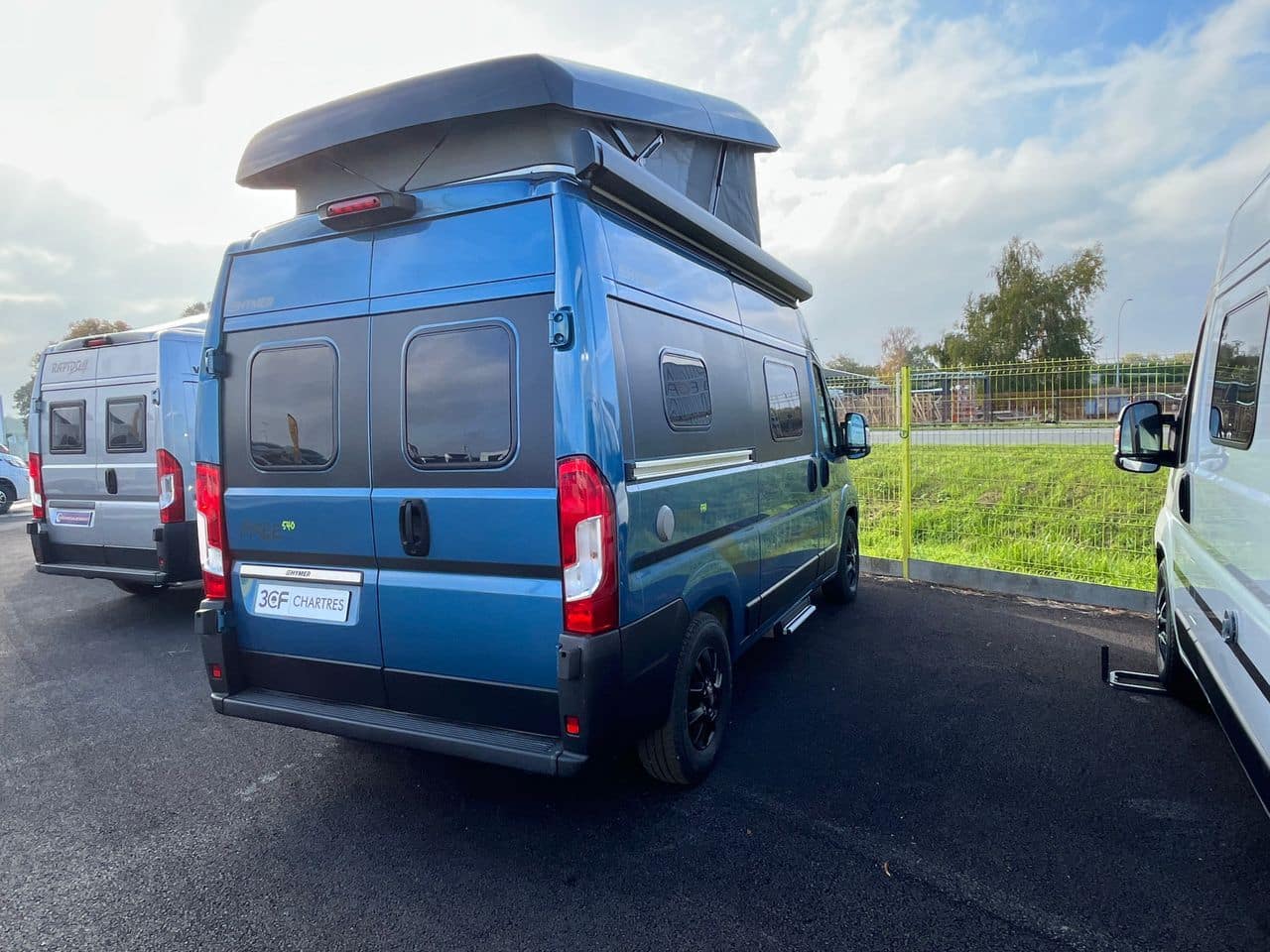 Hymer Camper Vans FREE 540 Blue édition