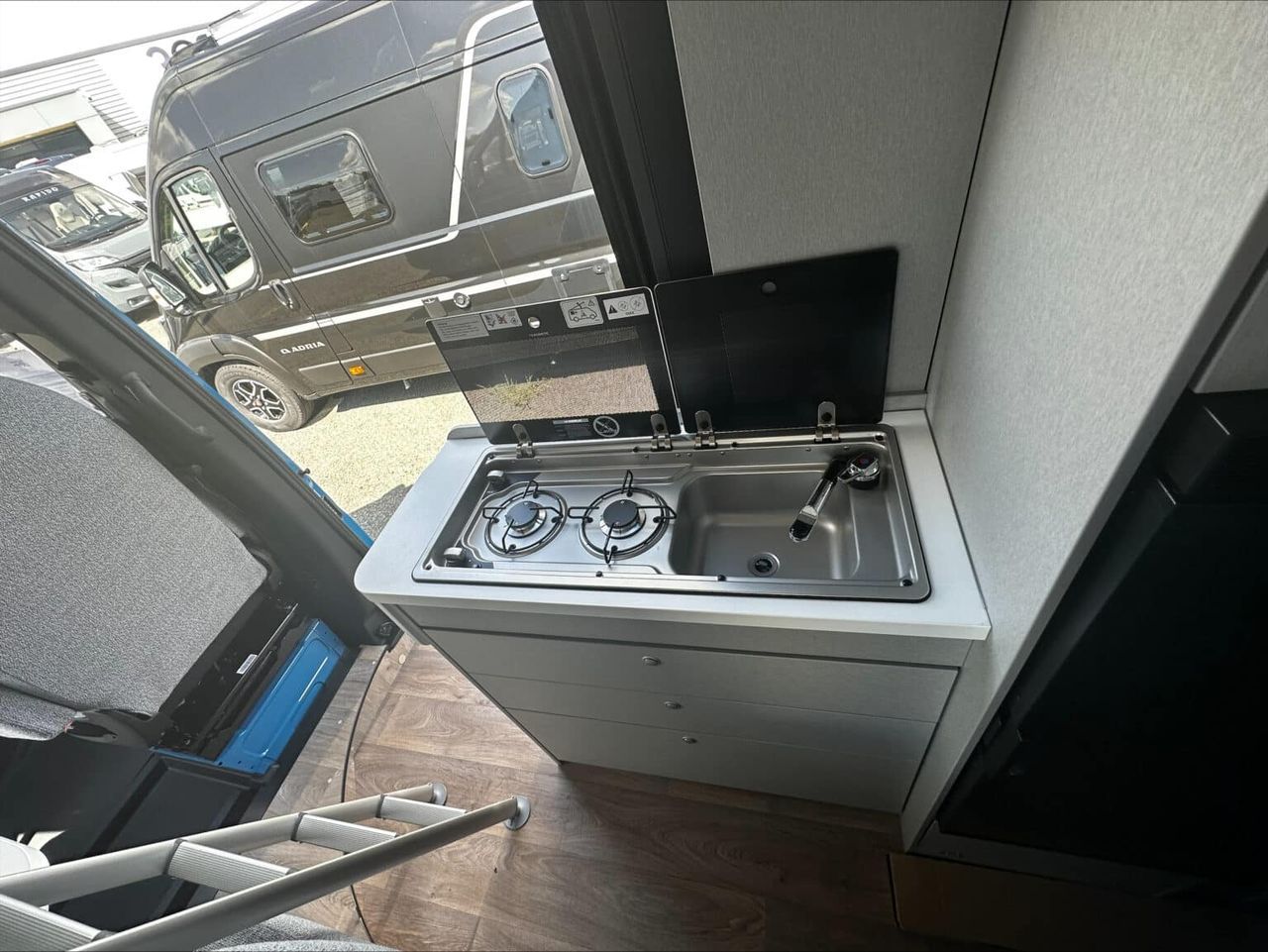 Hymer Camper Vans FREE 600S  BLUE EVOLUTION