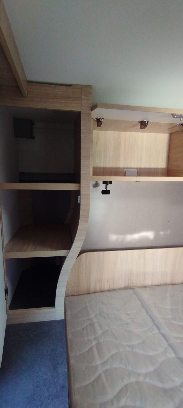 Challenger 328 BREAK EDITION