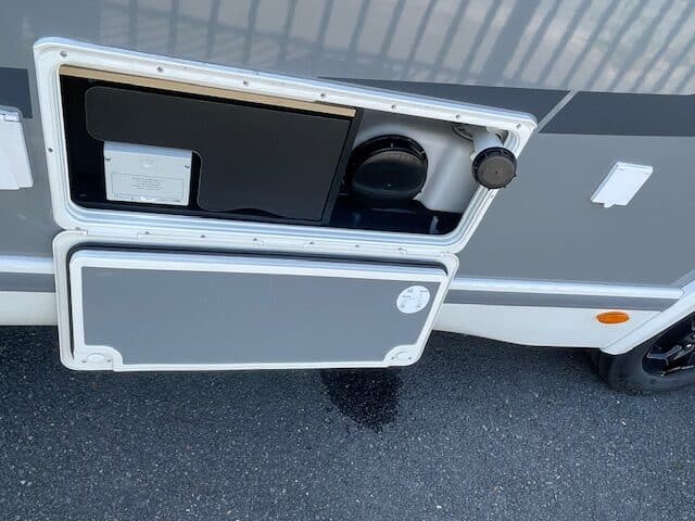 Challenger 328 ETAPE EDITION