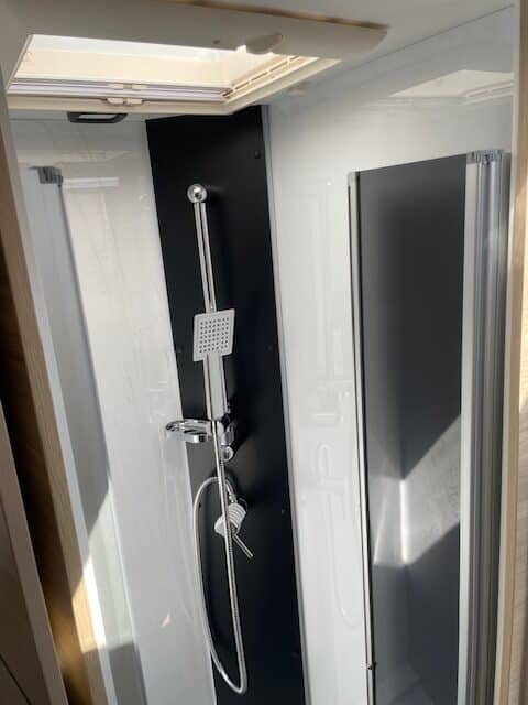 Challenger 328 ETAPE EDITION