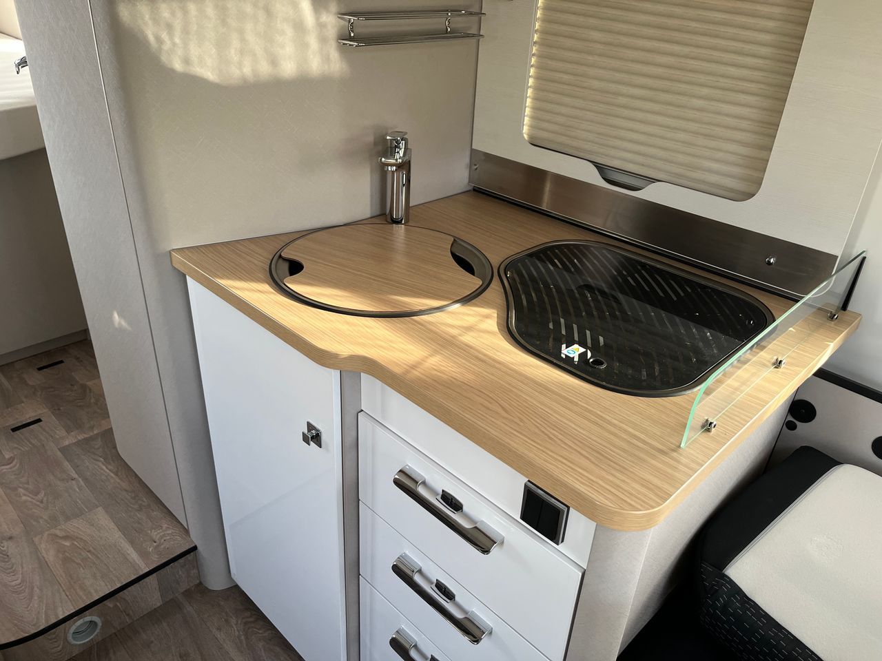 Hymer tramp s 695