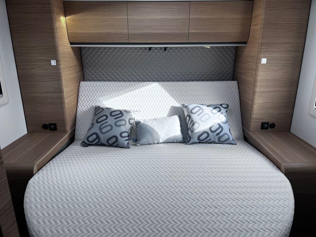 Adria MATRIX 650 DC PACK ANNIVERSAIRE BOITE AUTO 2026