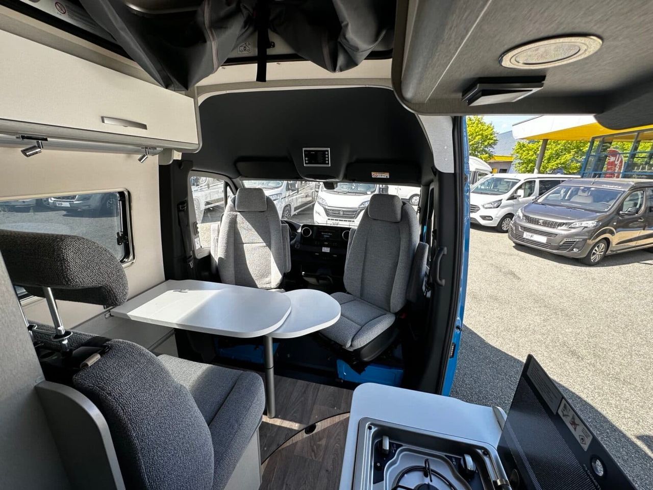 Hymer Camper Vans FREE 600S CAMPUS BLUE EVO