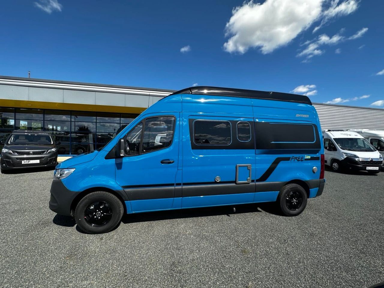 Hymer Camper Vans FREE 600S CAMPUS BLUE EVO
