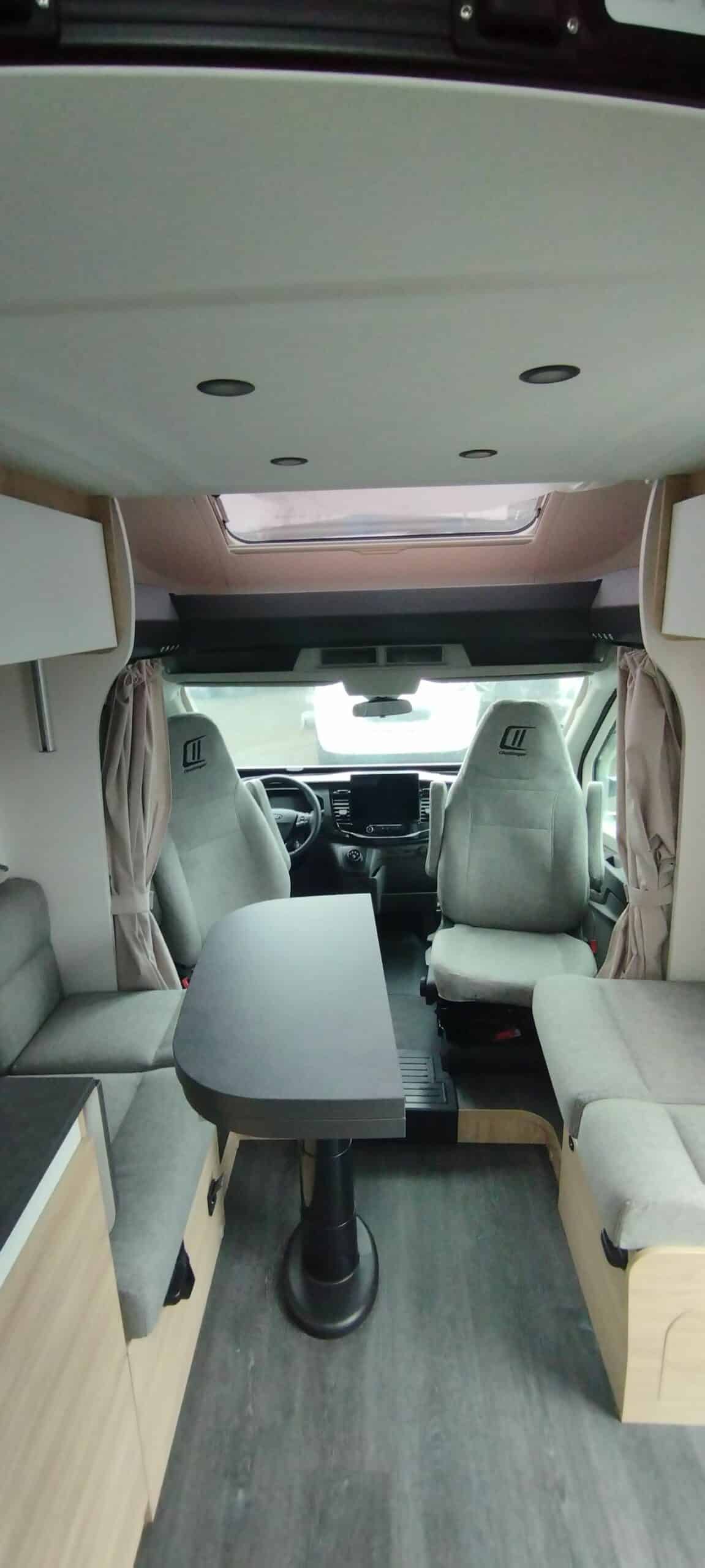 Challenger 337 BREAK EDITION