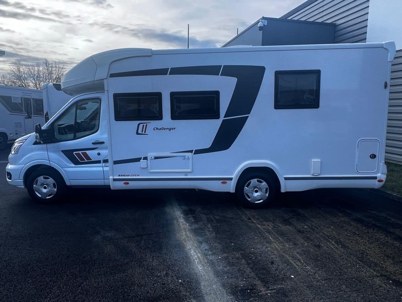 Challenger 328 BREAK EDITION