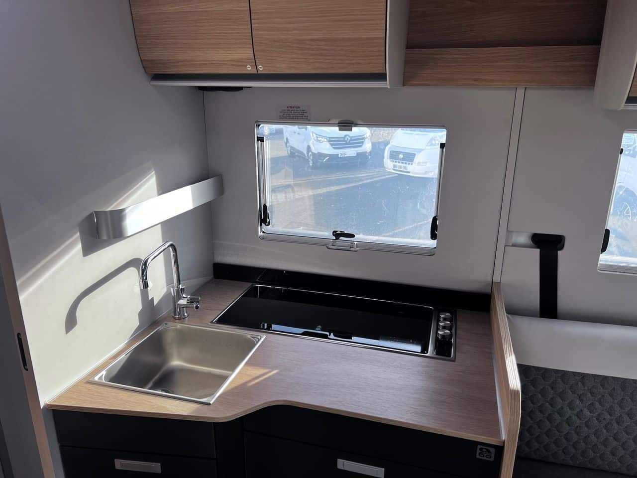 Adria MATRIX 650 DC PACK ANNIVERSAIRE BOITE AUTO 2026