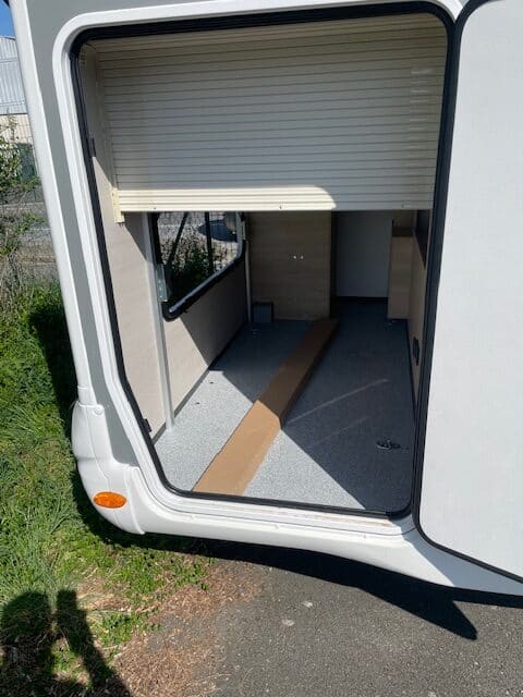 Challenger 328 ETAPE EDITION