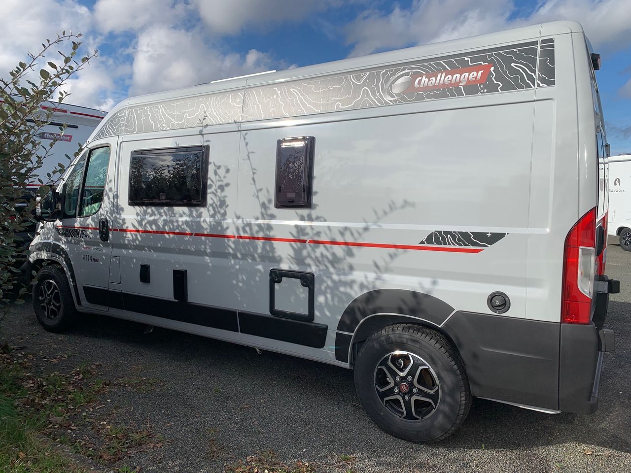 Challenger V114 MAX SPORT EDITION