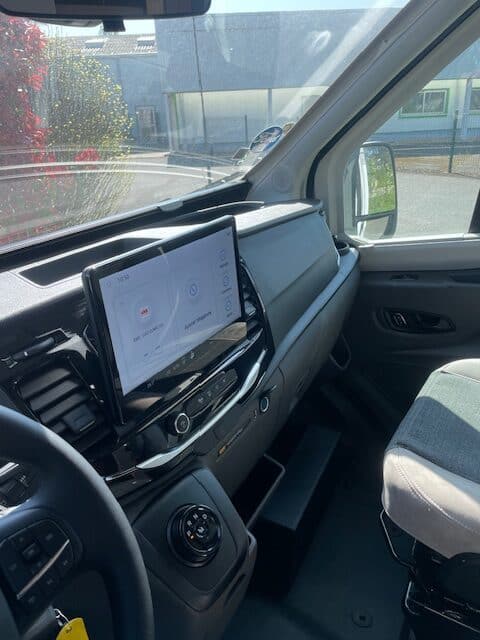 Challenger 328 ETAPE EDITION