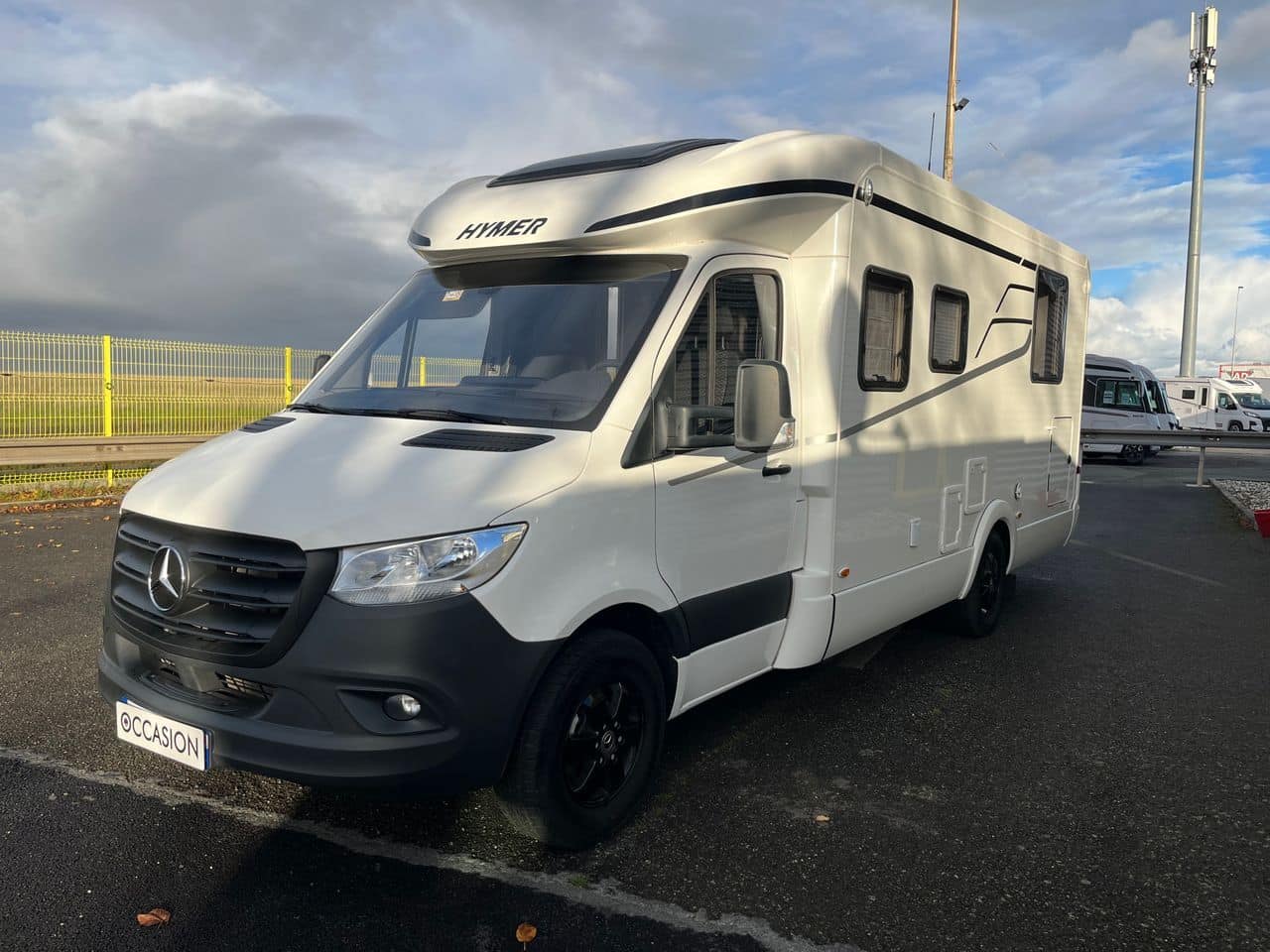 Hymer tramp s 695