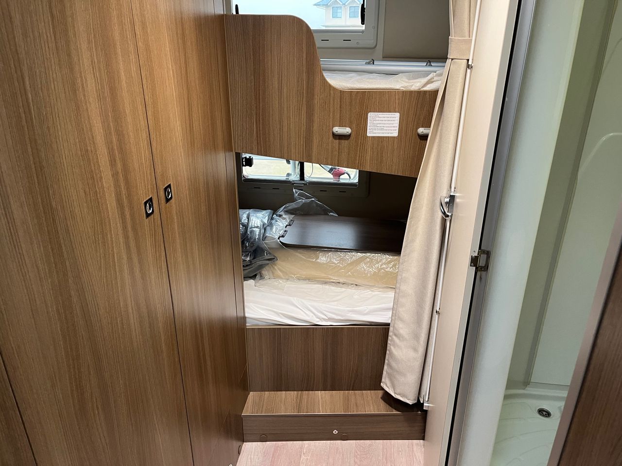 Challenger GENESIS 296