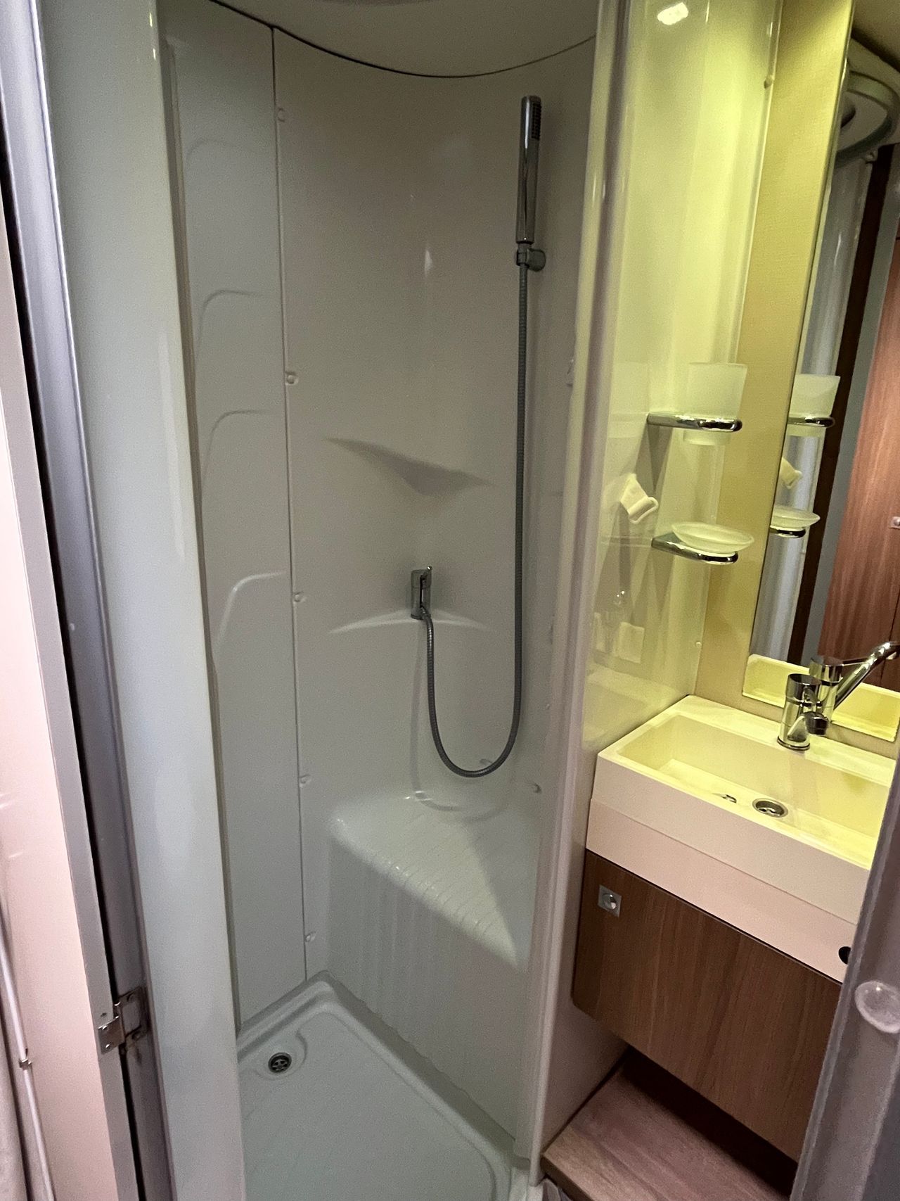 Challenger GENESIS 296