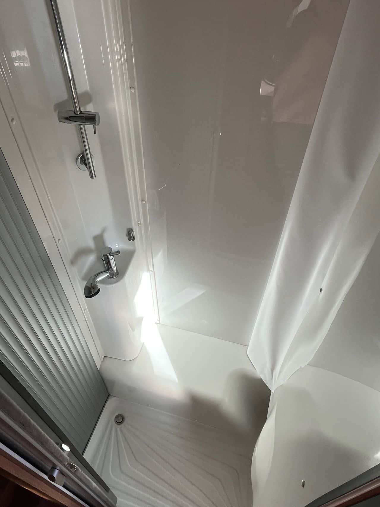 Knaus VAN TI PLATINIUM 650 MG