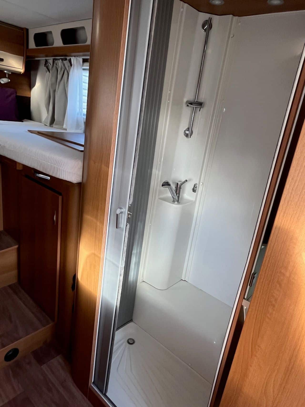 Knaus VAN TI PLATINIUM 650 MG