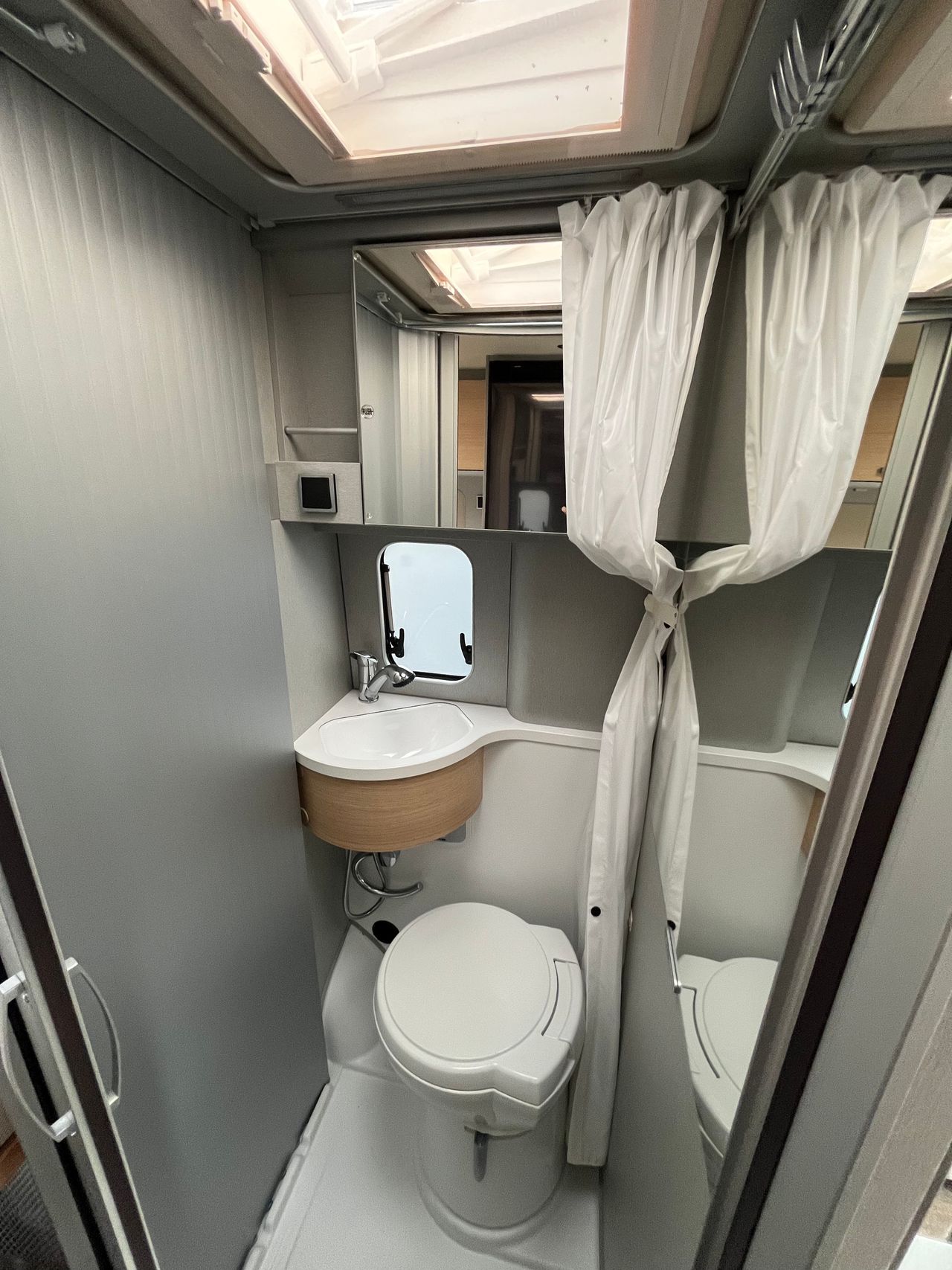 Hymer car FREE 600