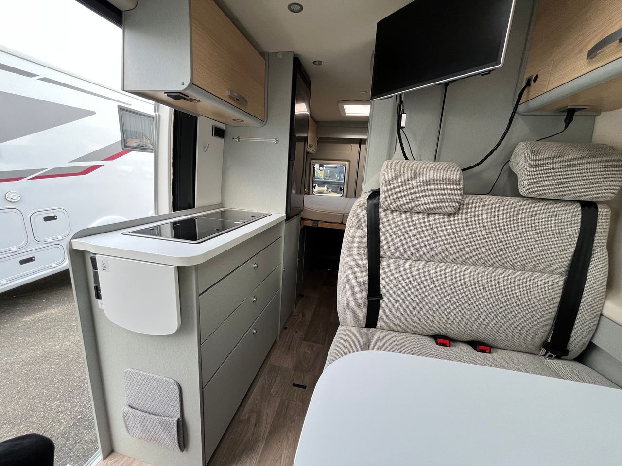Hymer car FREE 600