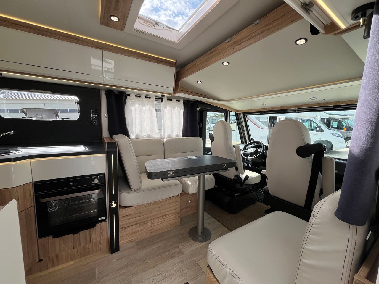 Bavaria I740 NOMADE