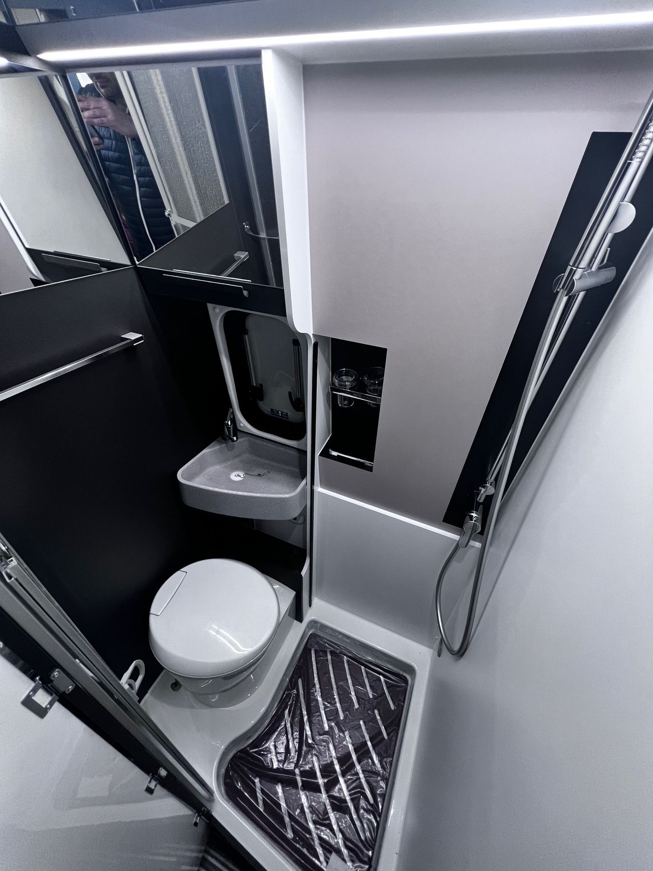 Mc Louis MENFYS 3 SIGNATURE