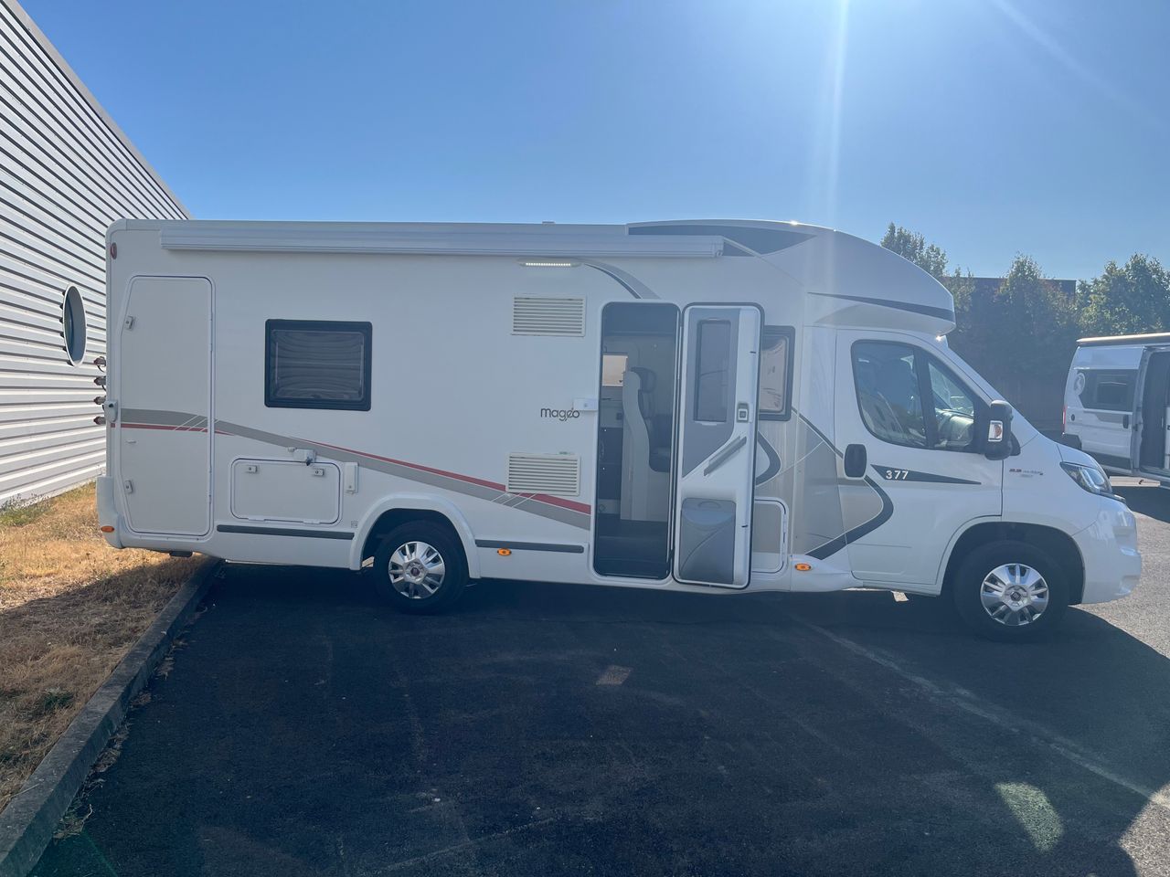 Challenger MAGEO 377