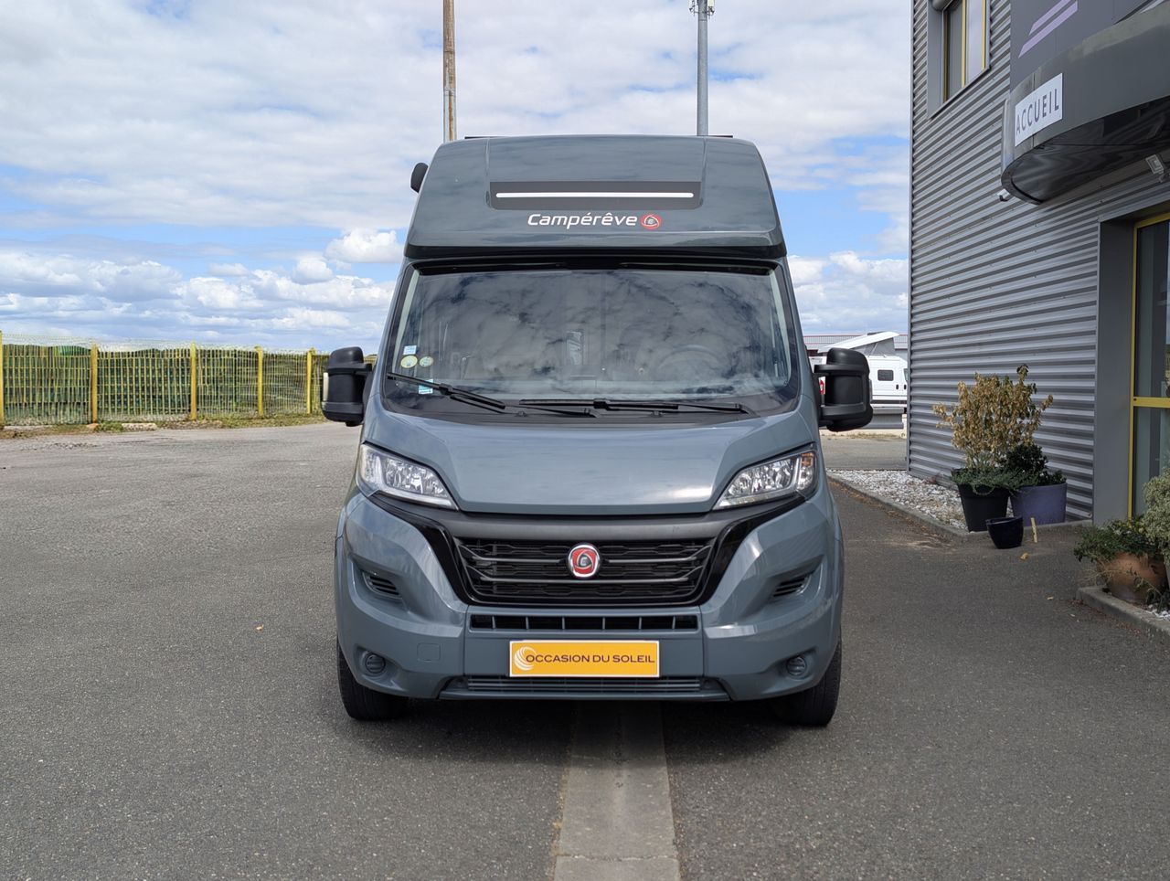 Campereve living van