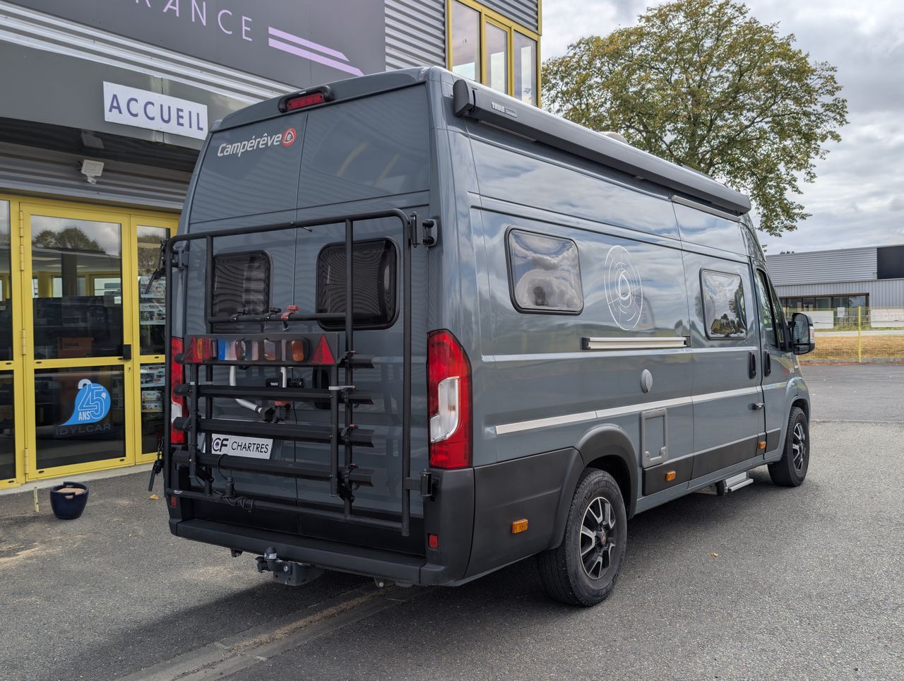 Campereve living van